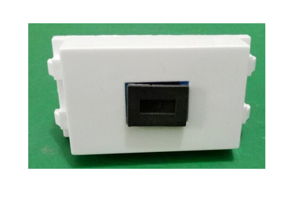 Nhân cáp quang chuẩn SC dùng di dây cáp quang trong tường