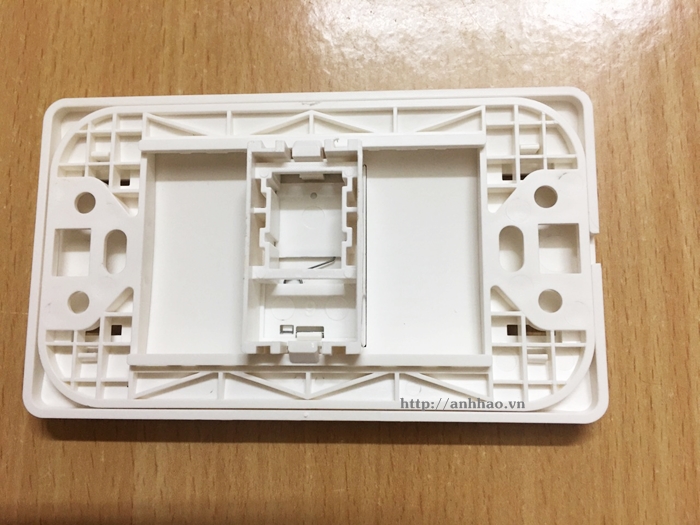 Mặt wallplate chữ nhật 1 cổng Commscope trắng (mẫu mới) - face plate rj45 wall plate