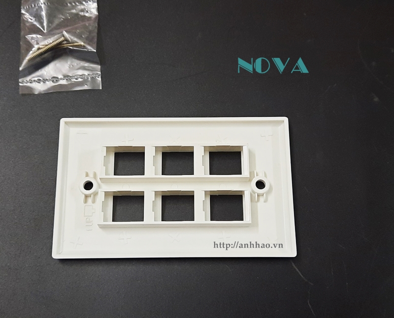 Mặt wallplate 6 cổng | Mặt ổ cắm mạng âm tường 6 cổng Nova CC-09-00005