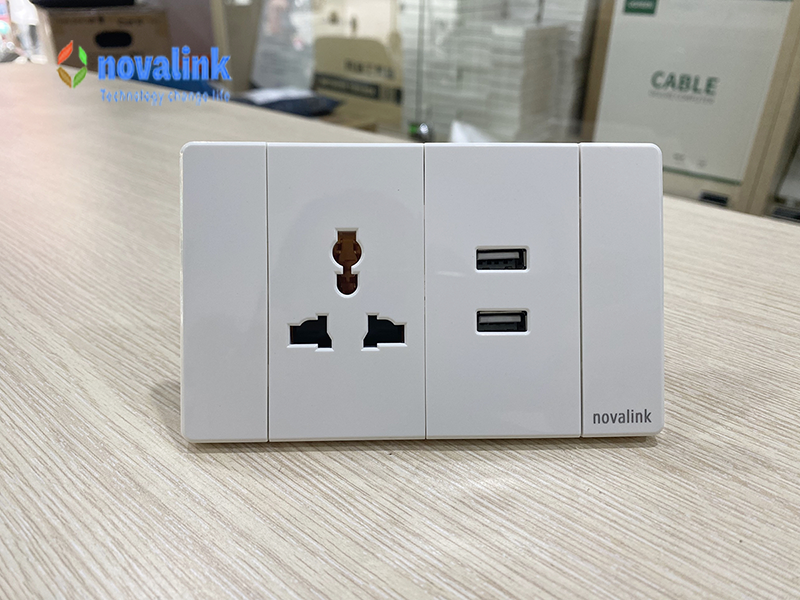 Ổ sạc USB âm tường kèm ổ cắm điện đa năng A5-31 Novalink chính hãng