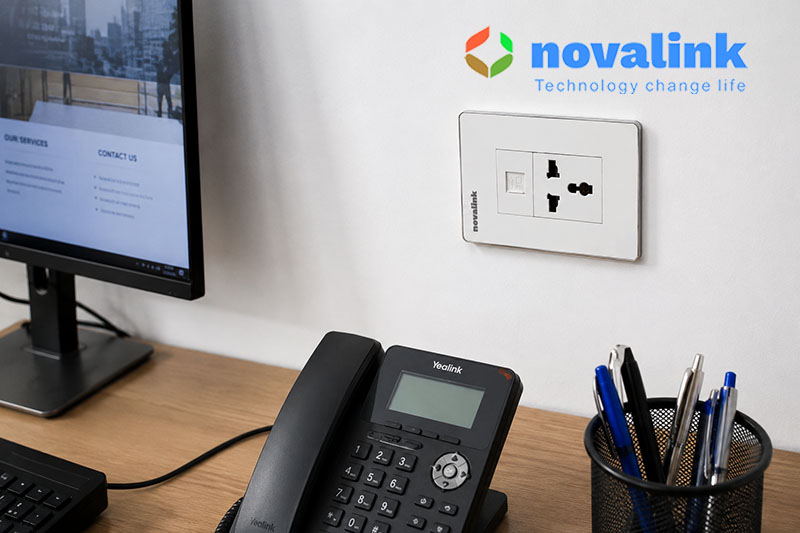 Ổ điện + mạng âm tường Novalink