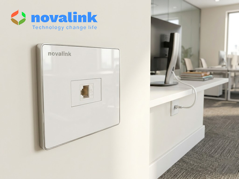 Ổ cắm mạng LAN Cat6 âm tường 1 cổng hình vuông Novalink chính hãng