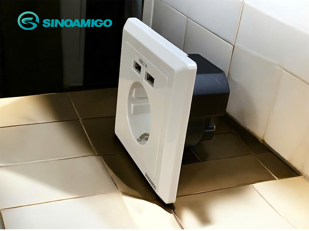 Ổ cắm điện Schuko &acirc;m tường c&oacute; 2 cổng USB sạc nhanh Sinoamigo SW-1EUA
