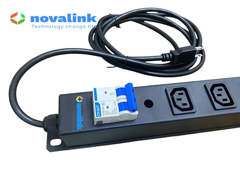Thanh nguồn PDU 12 cổng C13 kèm dây nguồn 3M, aptomat CHINT 32A cho tủ rack