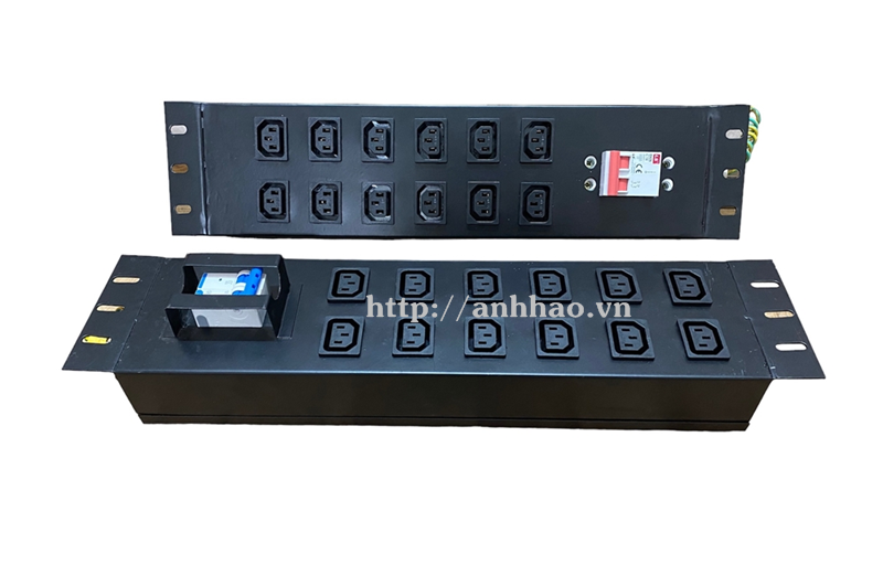 Thanh nguồn PDU 12 cổng C13 có Aptomat