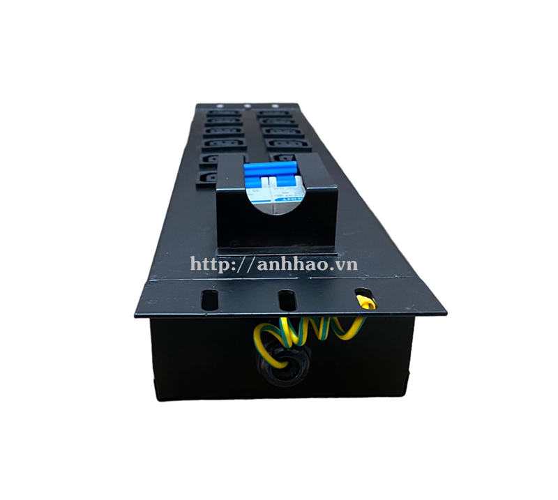 Thanh nguồn PDU 12 cổng C13 có Aptomat